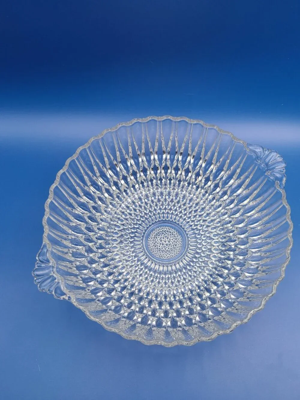 Anchor Hocking Vintage Teardrop Hobnail Handled Serving Bowl 8